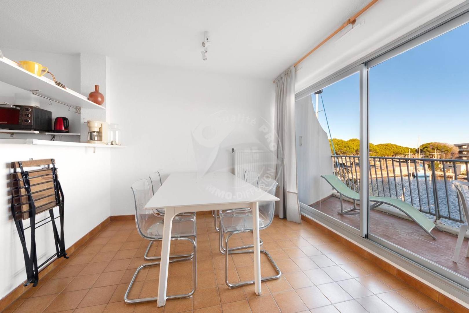 Appartement AS11677 - Marina de type p3 avec parking privé et appontement à Le Grau-du-Roi Extérieur photo